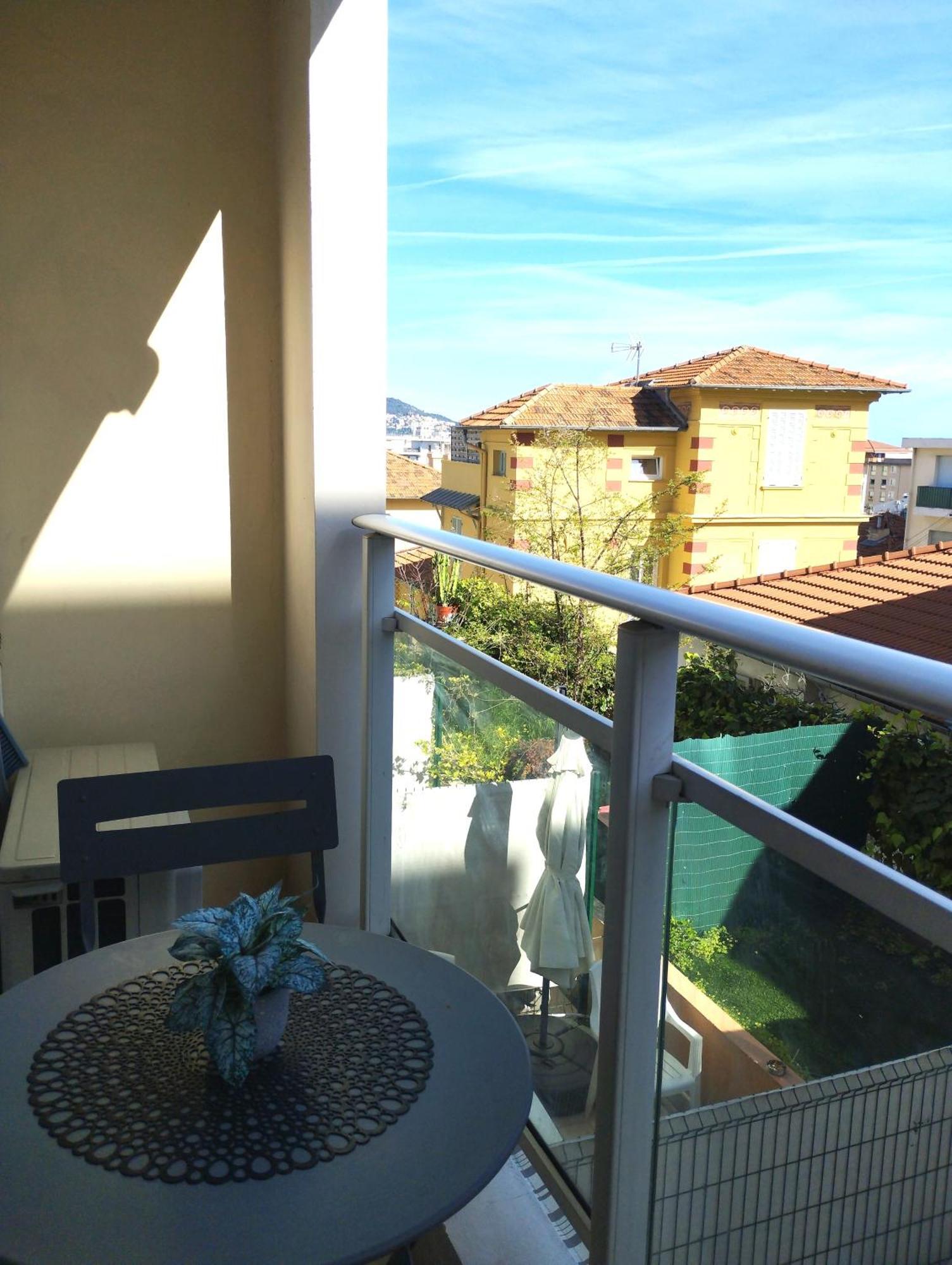 Apartmán Studio Climatise, Lumineux A 5 Min De La Promenade Des Anglais Nice Exteriér fotografie